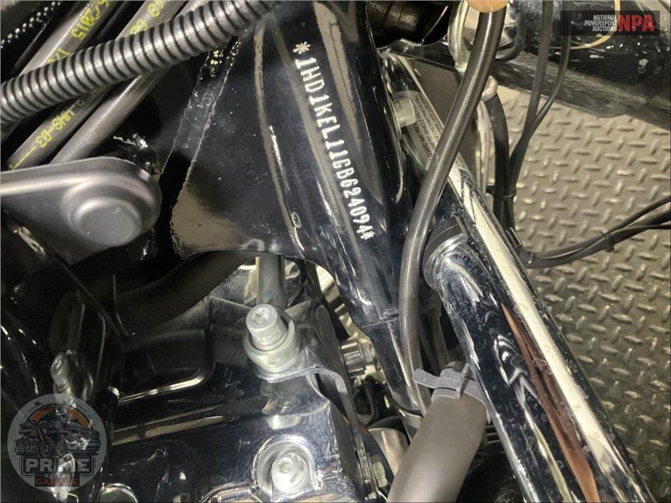 2016 Harley-Davidson FLHTK ELECTRA GLIDE ULTRA LIMITED — фото 28