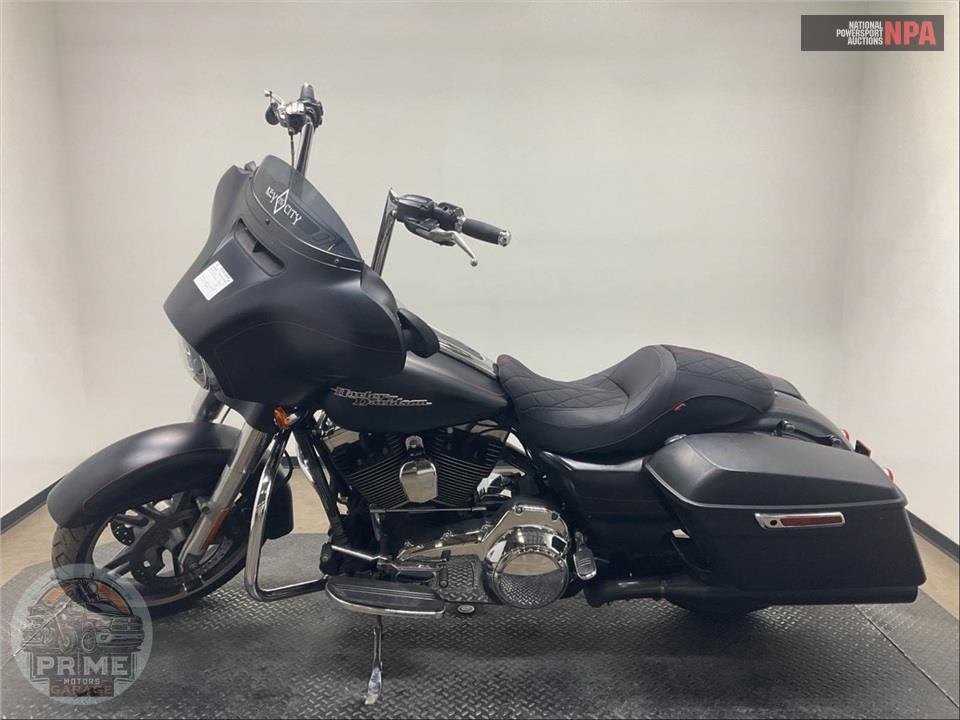 2016 Harley-Davidson FLHXS STREET GLIDE SPECIAL — фото 3