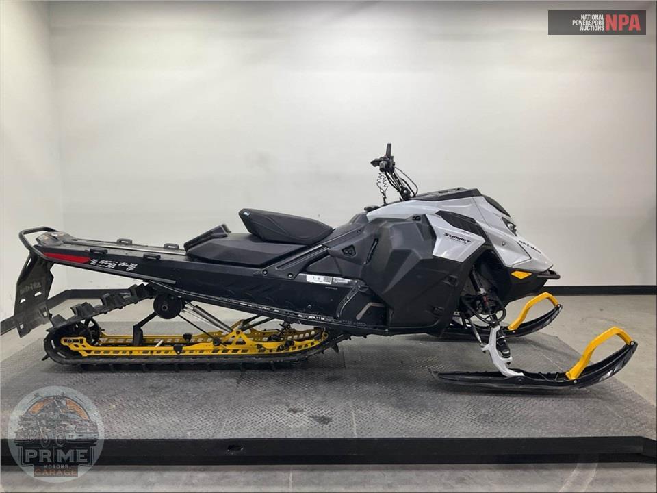 2024 Ski-Doo Summit Adrenaline 154 850 E-TEC PowderMax Light FlexEdge 2.5" E.S. — фото 1
