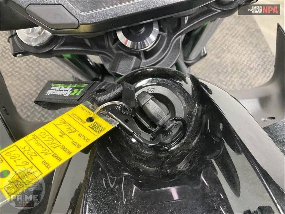 2025 Kawasaki ER650NSFAL Z650 (ABS) — фото 10