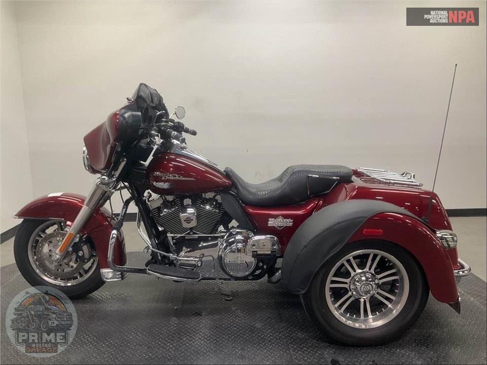 2012 Harley-Davidson FLHTCUTG TRIGLIDE UL CLSC — фото 3