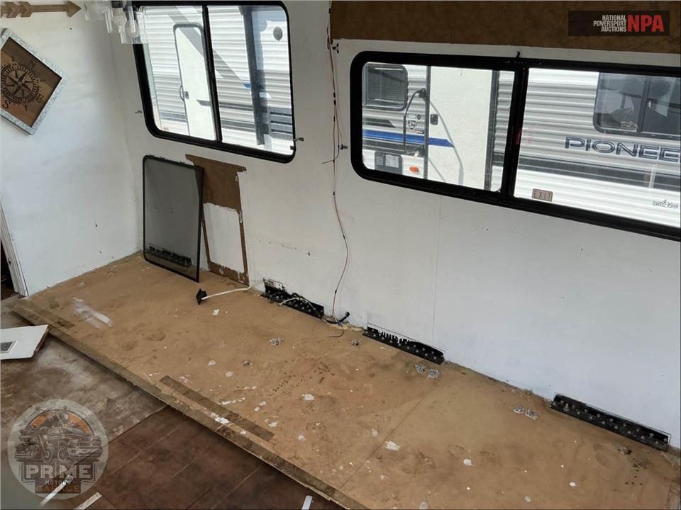 2012 Coachmen By Forest River M-34 BH FORD V10 - MIRADA SERIES — фото 11