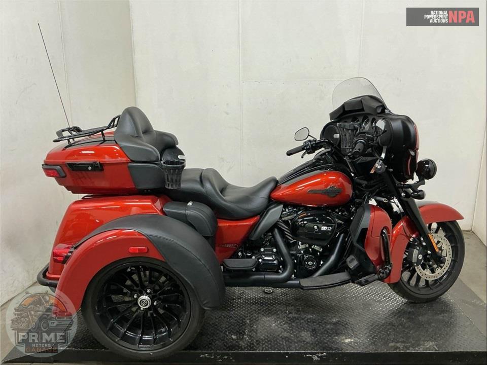 2025 Harley-Davidson FLHTCUTG TRI GLIDE ULTRA CLASSIC — фото 1