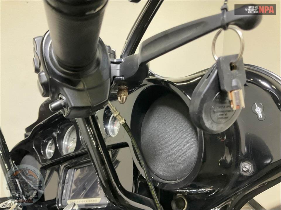 2014 Harley-Davidson FLHXS STREET GLIDE — фото 11