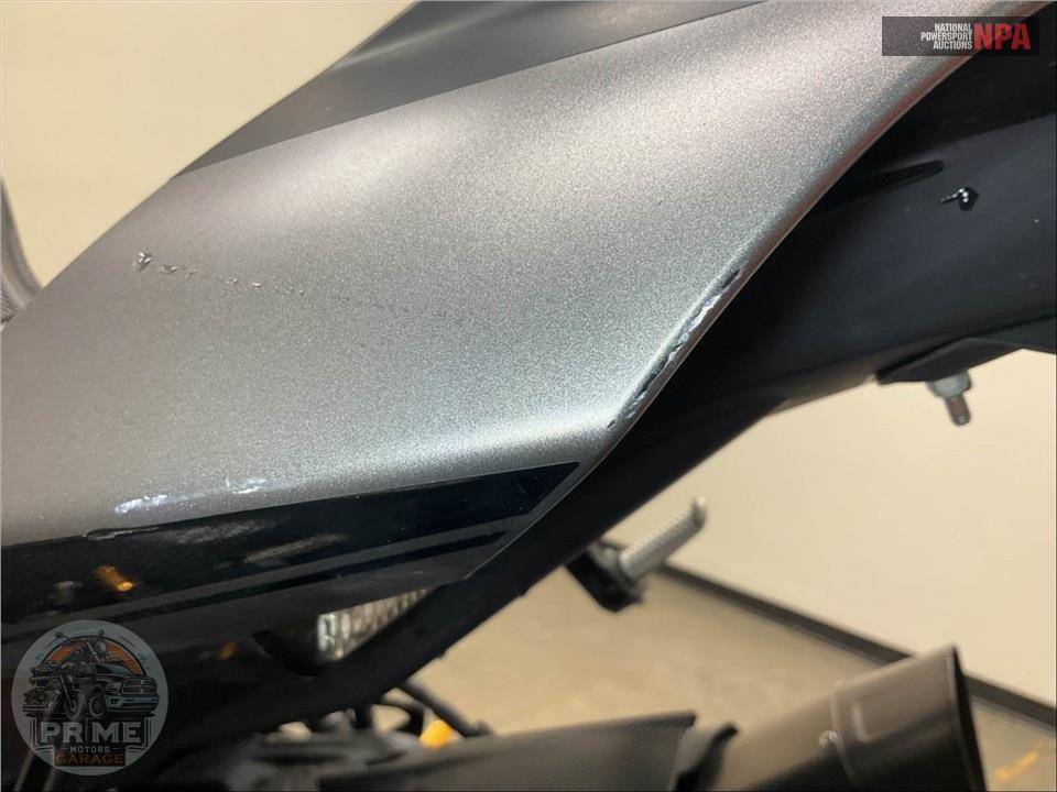 2016 Yamaha YZF-R1 — фото 14