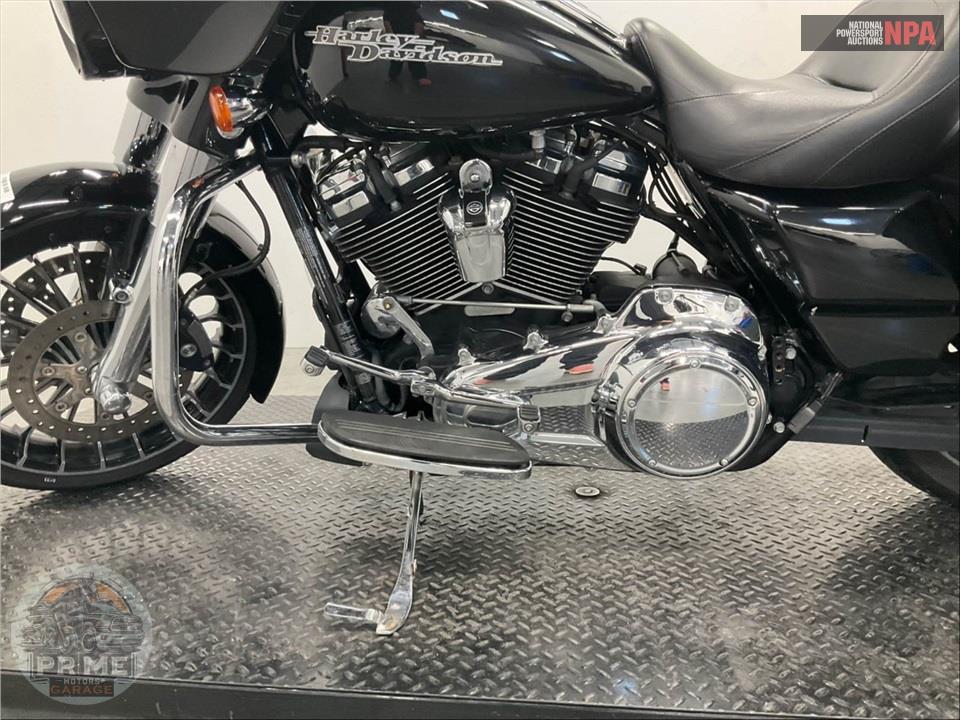 2017 Harley-Davidson FLHXS STREET GLIDE SPECIAL — фото 7