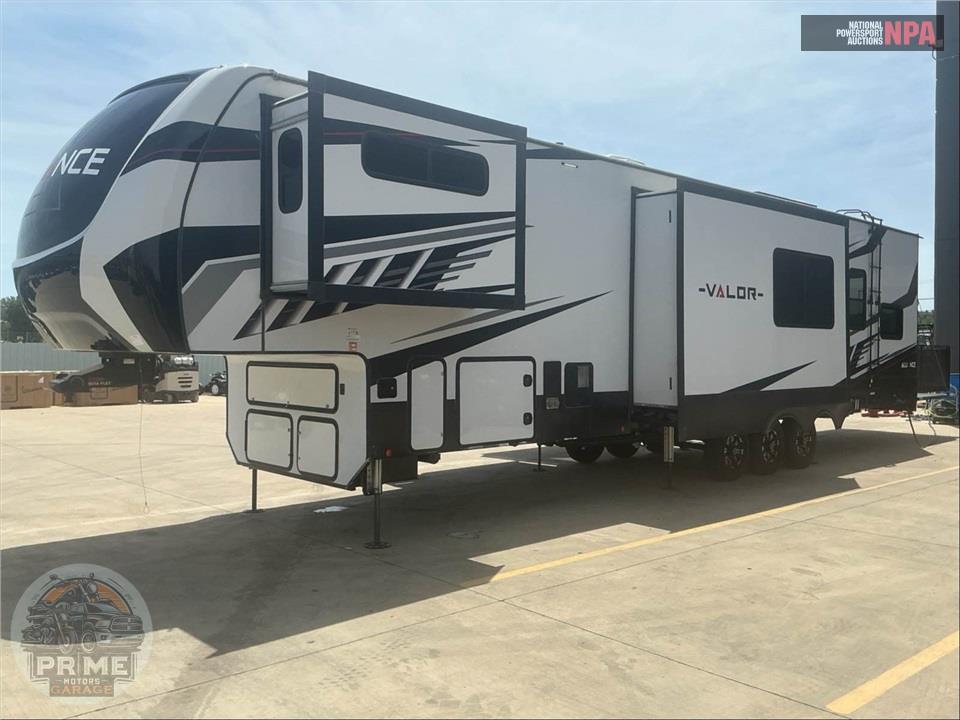 2022 Alliance Rv M-42V13 - VALOR FIFTH WHEEL SERIES — фото 2