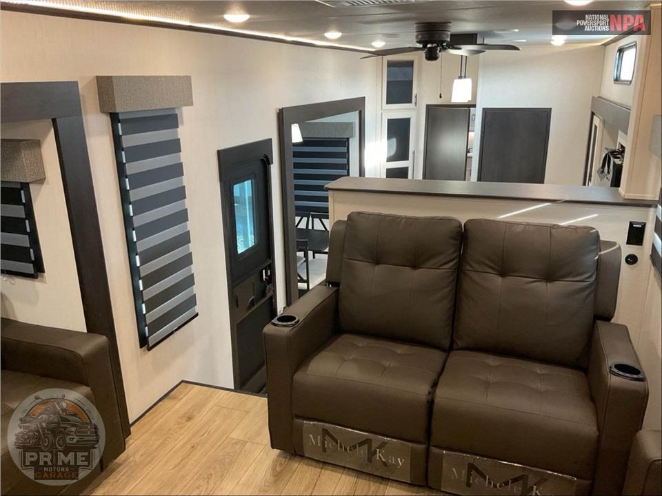 2025 Sabre By Forest River M-37FLH - FIFTH WHEEL SERIES — фото 7