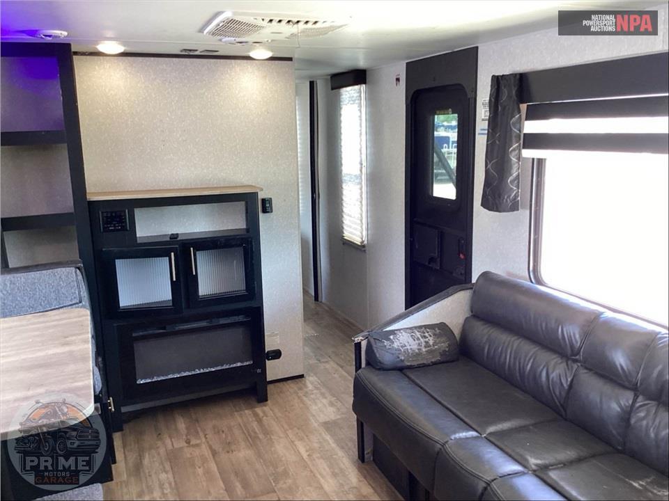 2022 Cherokee By Forest River M-29BRB - GREY WOLF FIFTH WHEEL SERIES — фото 9