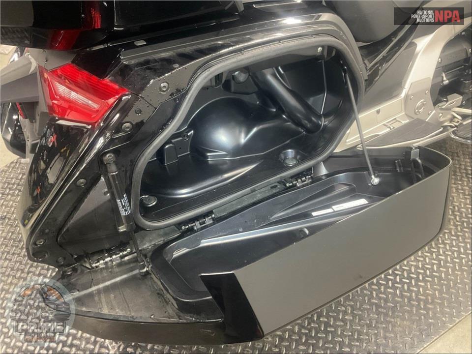 2019 Honda GL1800D GOLDWING TOUR DCT (BLACK) — фото 18