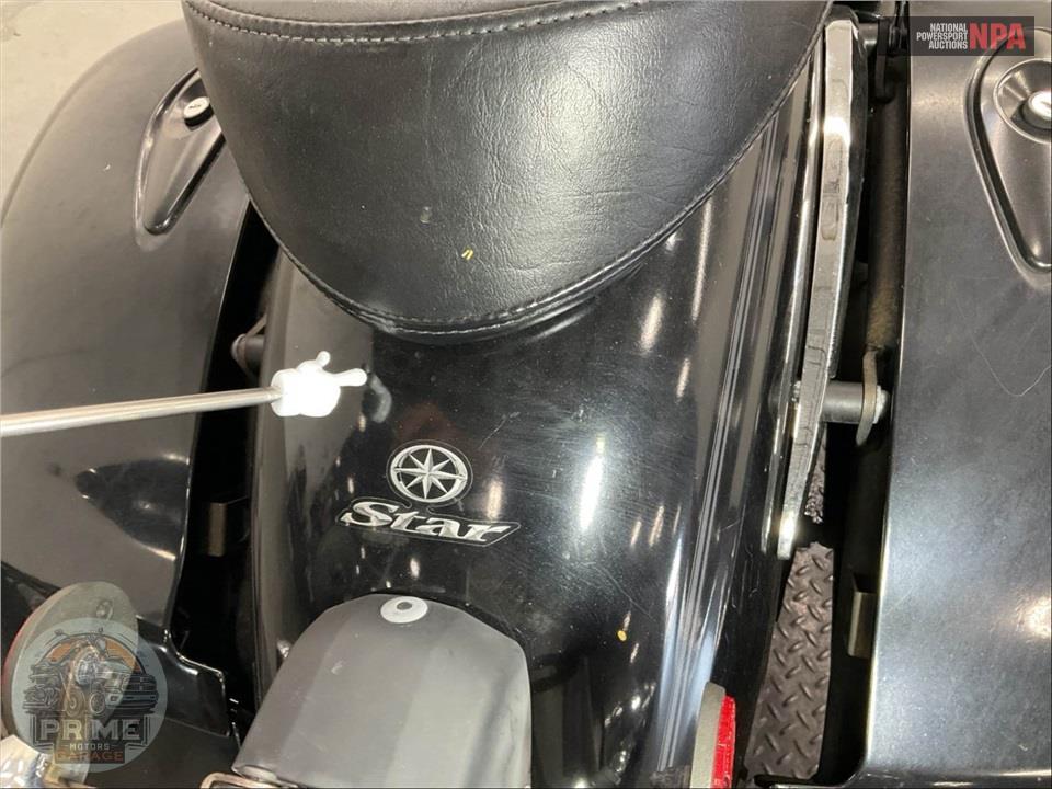 2015 Yamaha XVS13CTFF V STAR 1300 DELUXE (RAVEN) — фото 16