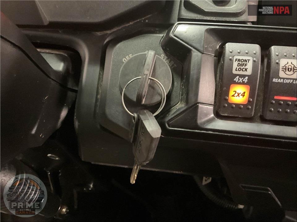 2025 Can-Am DEFENDER MAX LIMITED CAB HD10 — фото 7