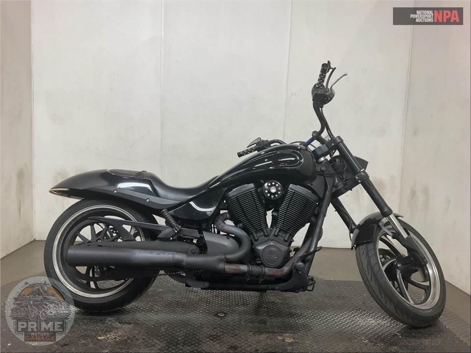 2012 Victory Motorcycles 8-BALL HAMMER — фото 1