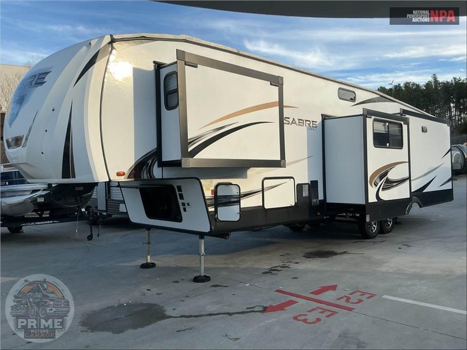 2022 Sabre By Forest River M-36BHQ - FIFTH WHEEL SERIES — фото 2