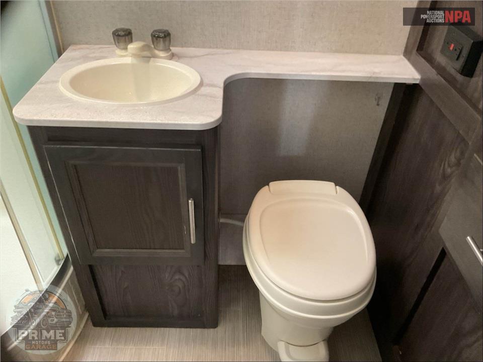 2019 Kodiak By Dutchmen M-201QB - ULTRA LITE SERIES — фото 13