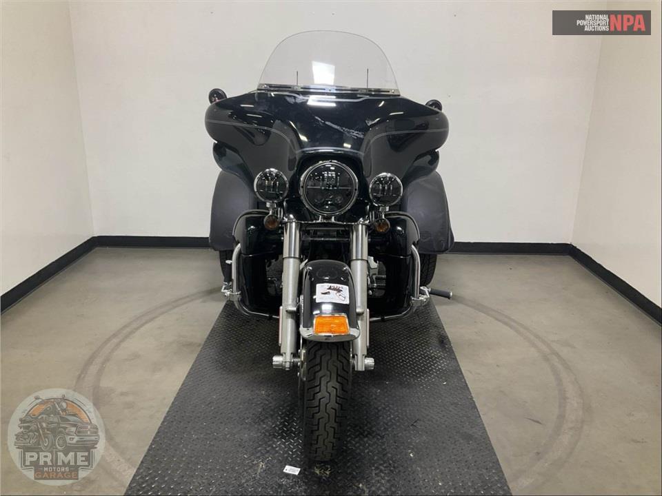 2013 Harley-Davidson FLHTCUTG TRIGLIDE UL CLSC — фото 2