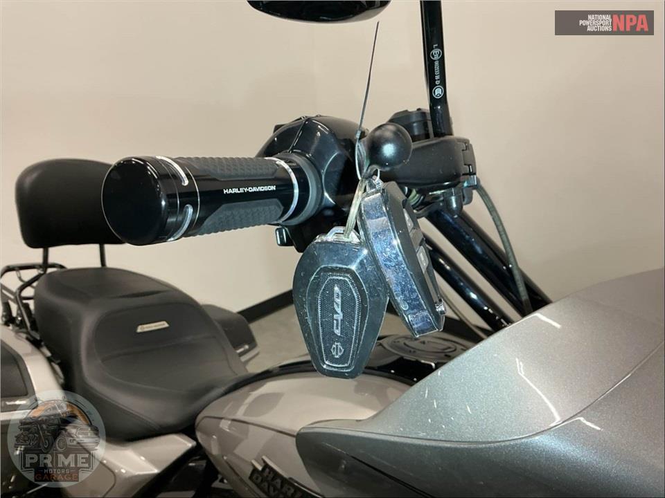 2023 Harley-Davidson FLTRXSE CVO ROAD GLIDE — фото 10