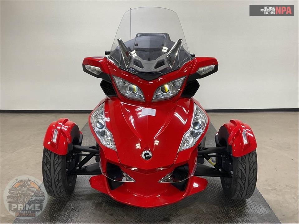 2013 Can-Am SPYDER RT-S SE5 — фото 2