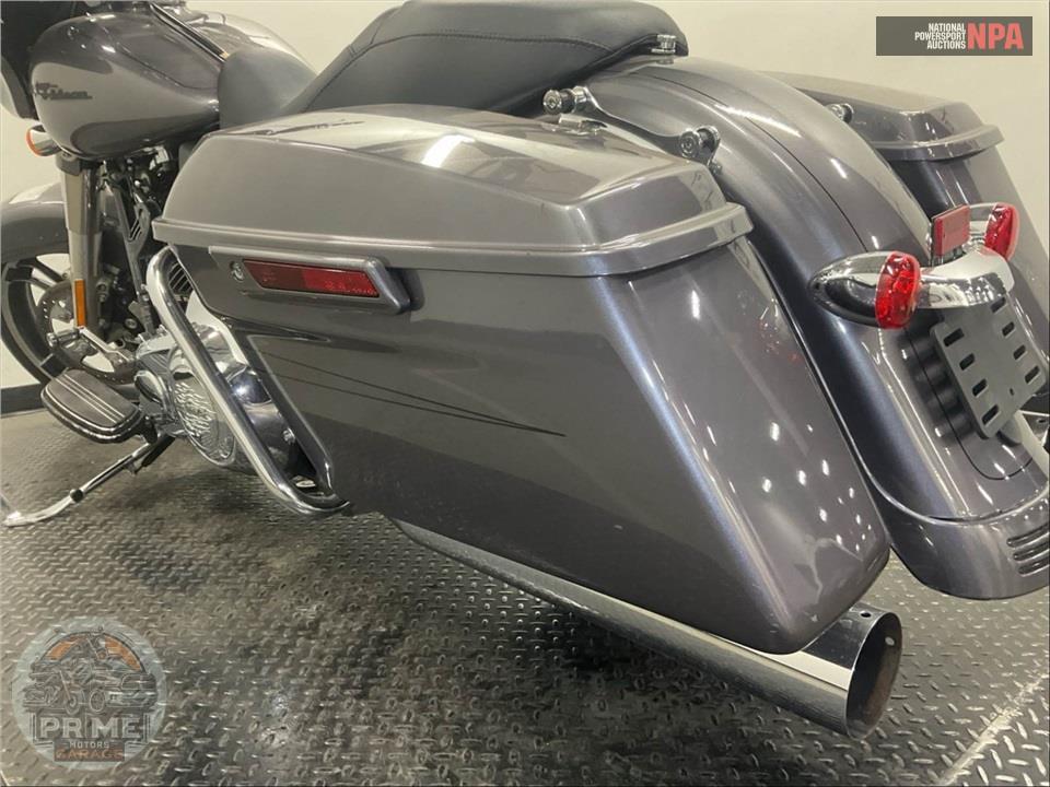2015 Harley-Davidson FLHXS STREET GLIDE SPECIAL — фото 21