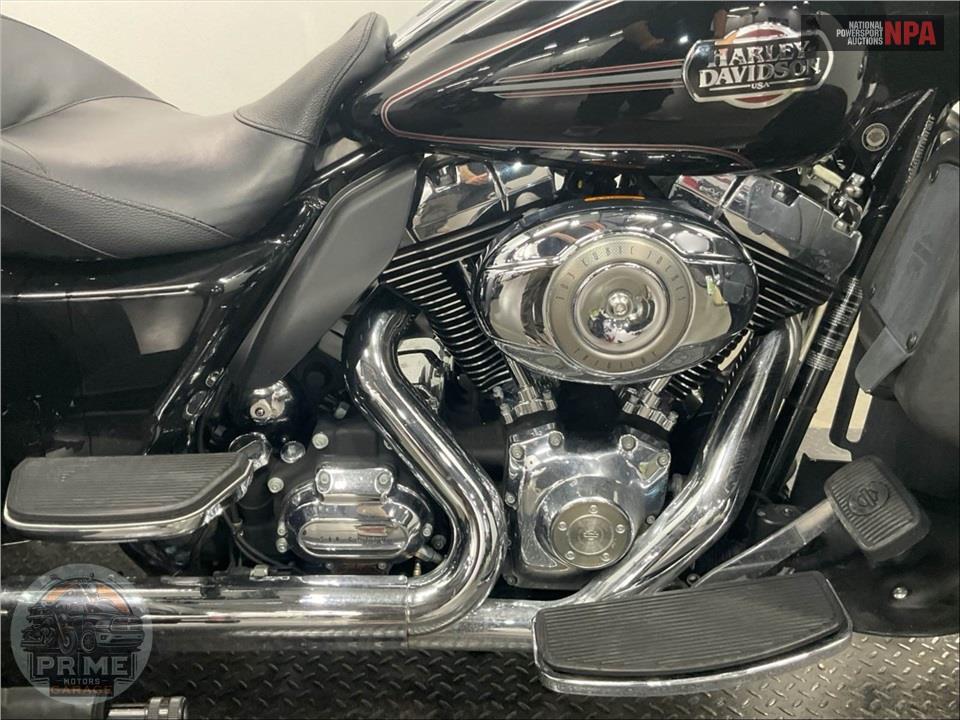 2011 Harley-Davidson FLHTCUTG TRIGLIDE UL CLSC — фото 6
