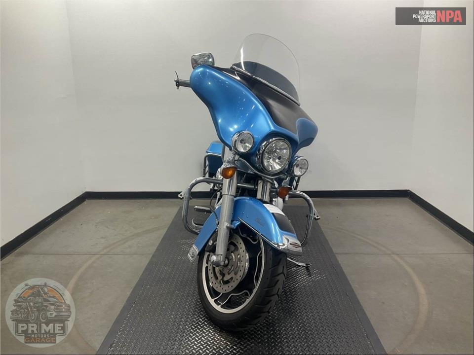 2011 Harley-Davidson FLHTC ELECTRA GLIDE CLSC — фото 2