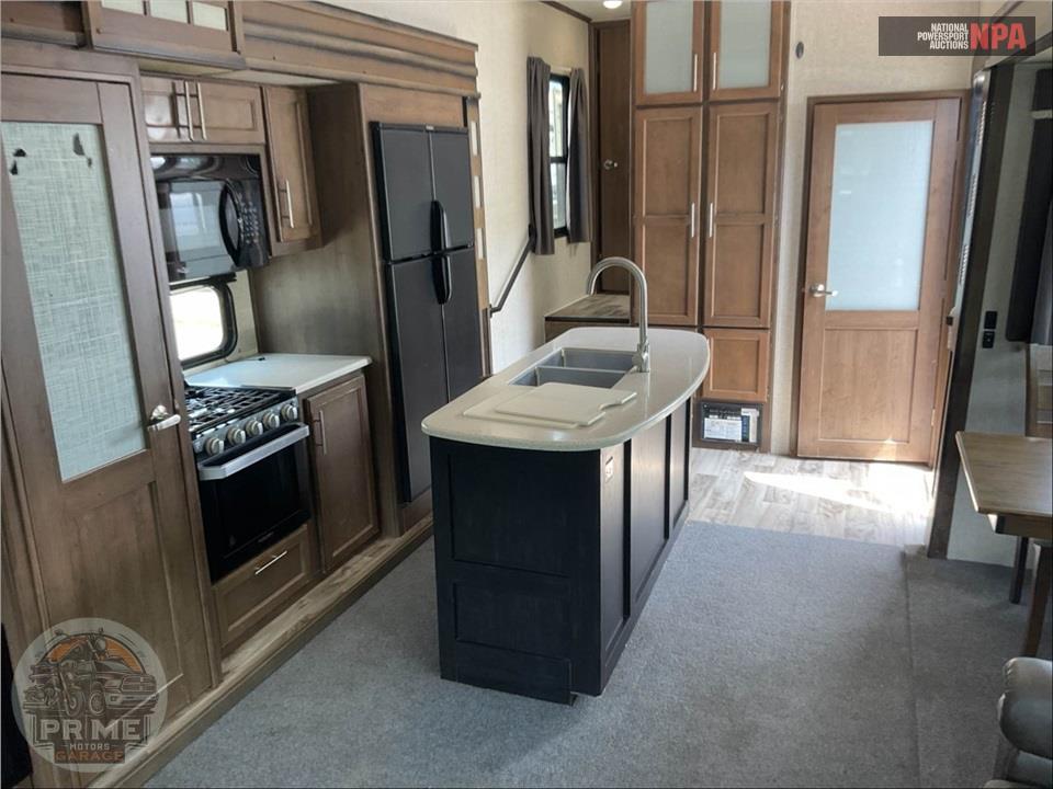 2019 Keystone Rv M-361 RLW - COUGAR FIFTH WHEEL SERIES — фото 8