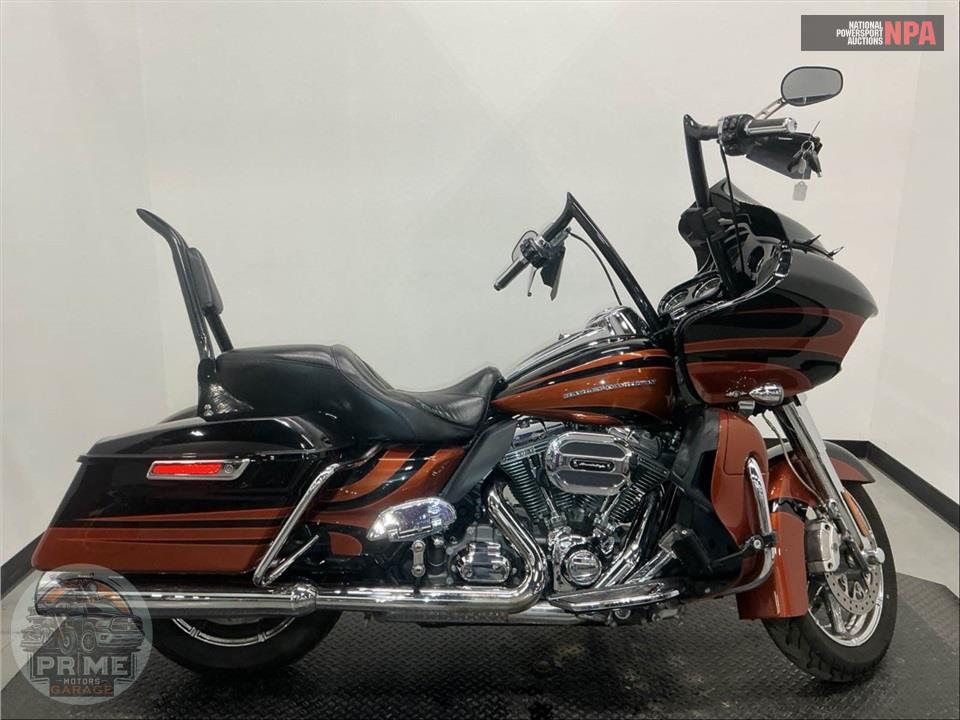 2015 Harley-Davidson FLTRUSE CVO ROAD GLIDE ULTRA — фото 1