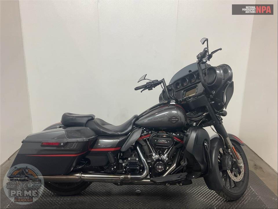 2018 Harley-Davidson FLHXSE CVO STREET GLIDE — фото 1