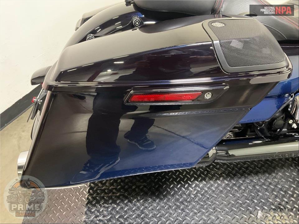 2019 Harley-Davidson FLTRXSE CVO ROAD GLIDE — фото 22