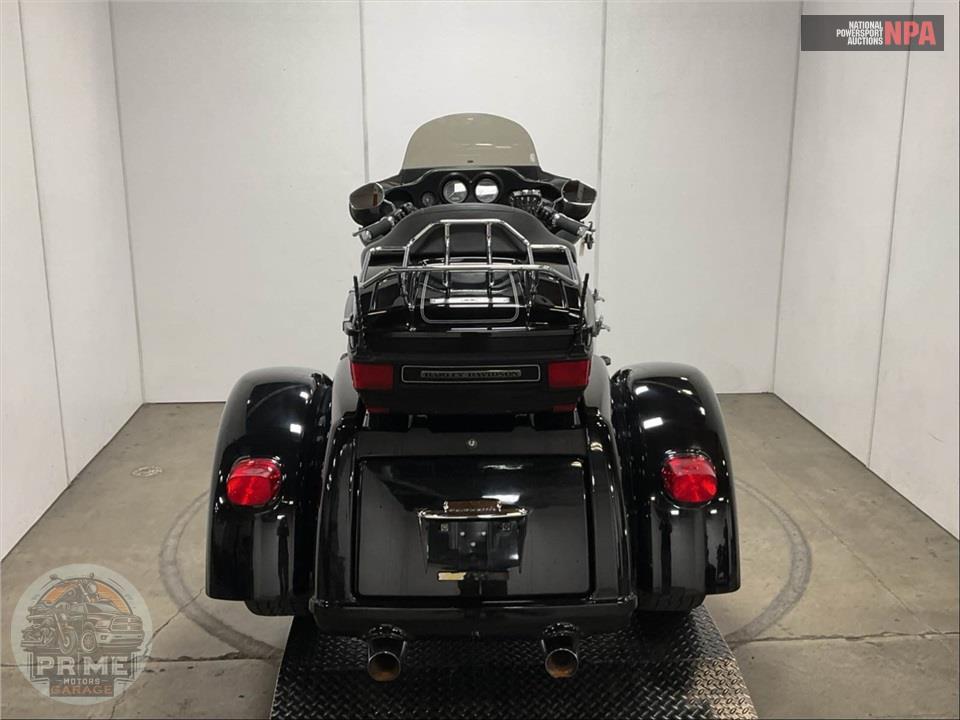 2013 Harley-Davidson FLHTCUTG TRIGLIDE UL CLSC — фото 4