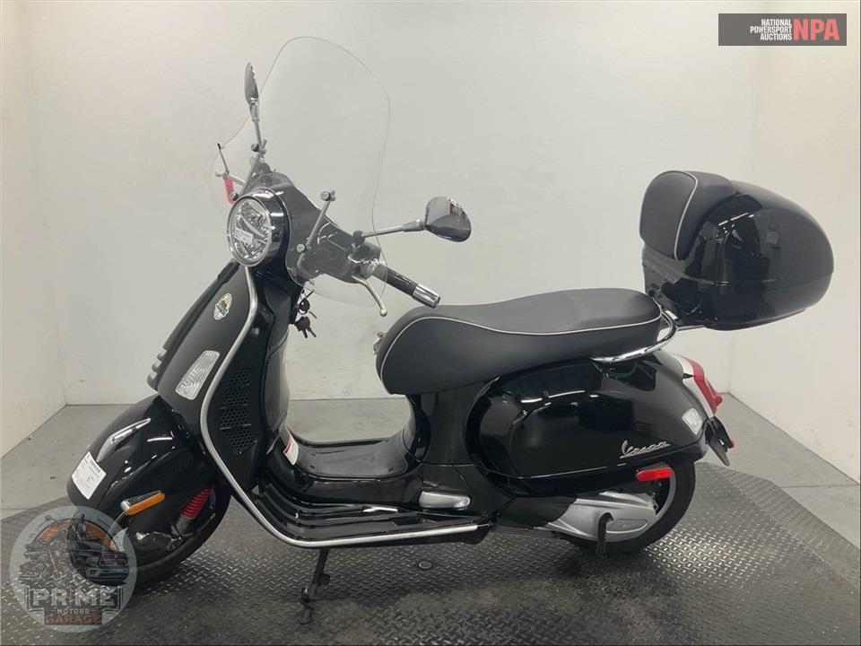 2021 Vespa GTS 300 HPE 75th — фото 3