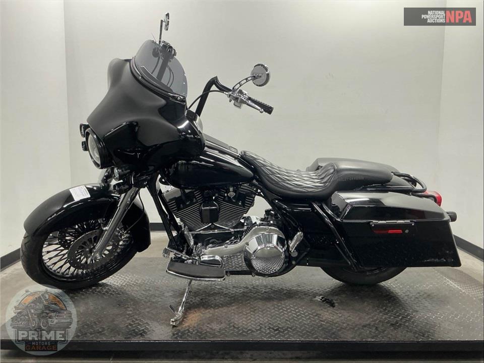 2004 Harley-Davidson FLHTC ELECTRA GLIDE CLASSIC — фото 3