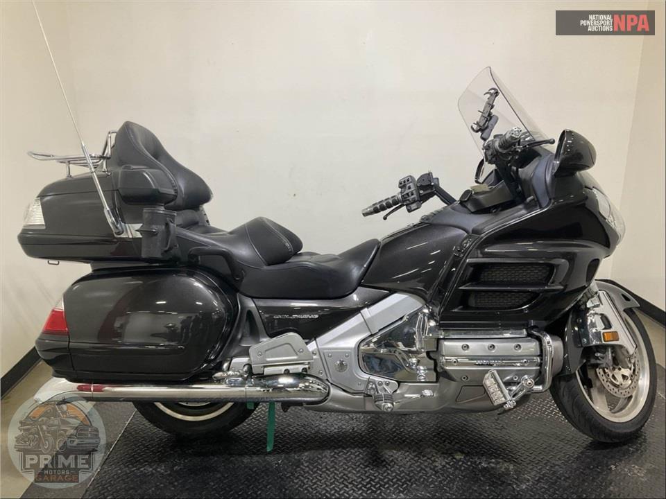 2010 Honda GL1800HPNMA GOLDWING — фото 1