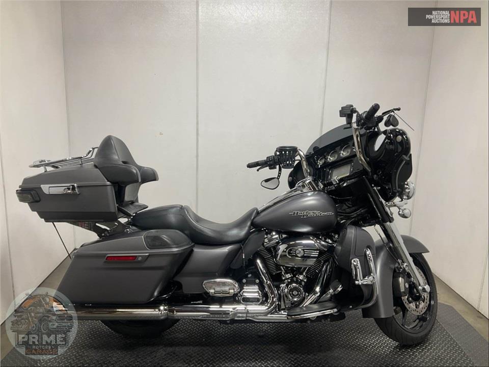 2017 Harley-Davidson FLHXS STREET GLIDE SPECIAL — фото 1