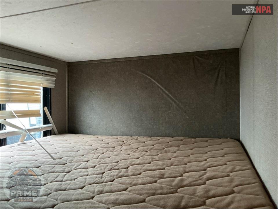 2017 Keystone Rv M-1850 FL - SUMMERLAND MINI SERIES — фото 19