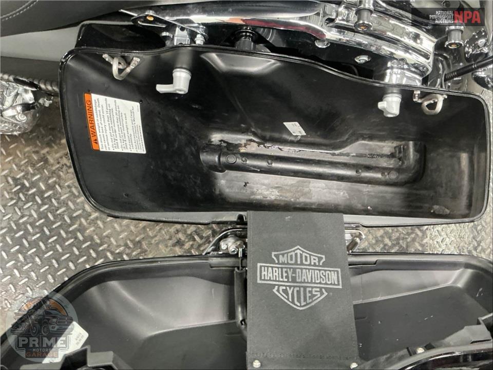 2023 Harley-Davidson FLHX STREET GLIDE — фото 17