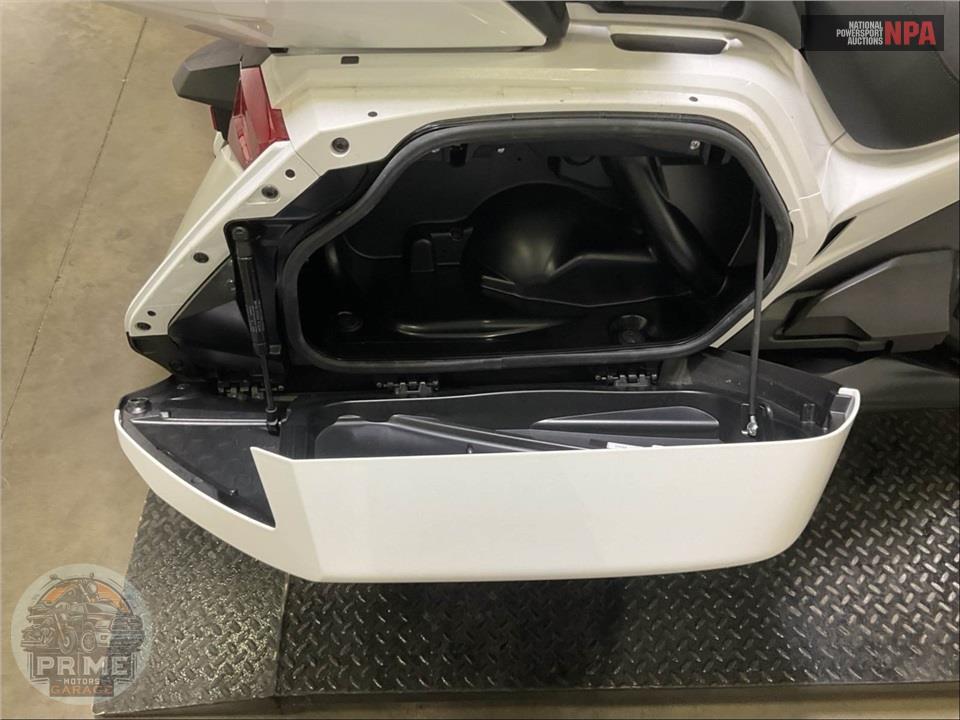 2024 Honda GL1800D GOLDWING TOUR DCT — фото 17