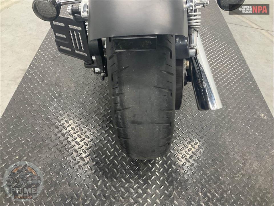 2012 Harley-Davidson XL1200V SEVENTY-TWO DE/PE — фото 16