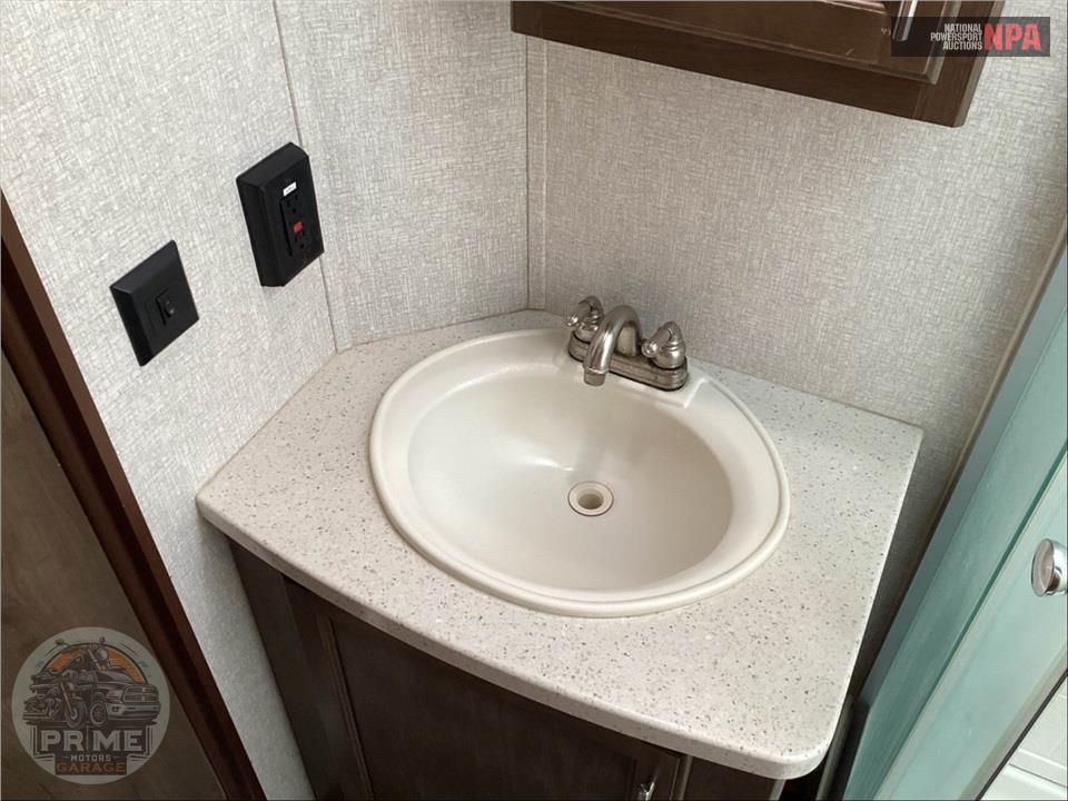 2019 Keystone Rv M-32 RLI COUGAR SERIES — фото 22