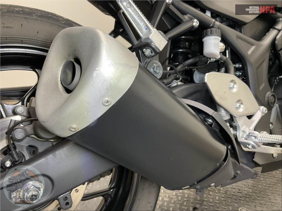 2025 Yamaha YZF-R3 — фото 11