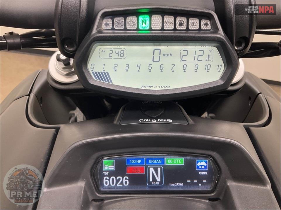 2016 Ducati DIAVEL DARK — фото 5