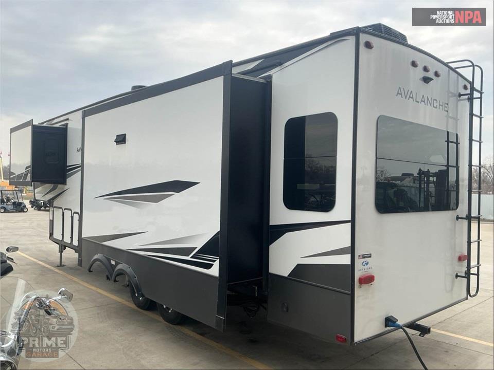 2021 Keystone Rv M-312 RS - AVALANCHE FIFTH WHEEL SERIES — фото 3