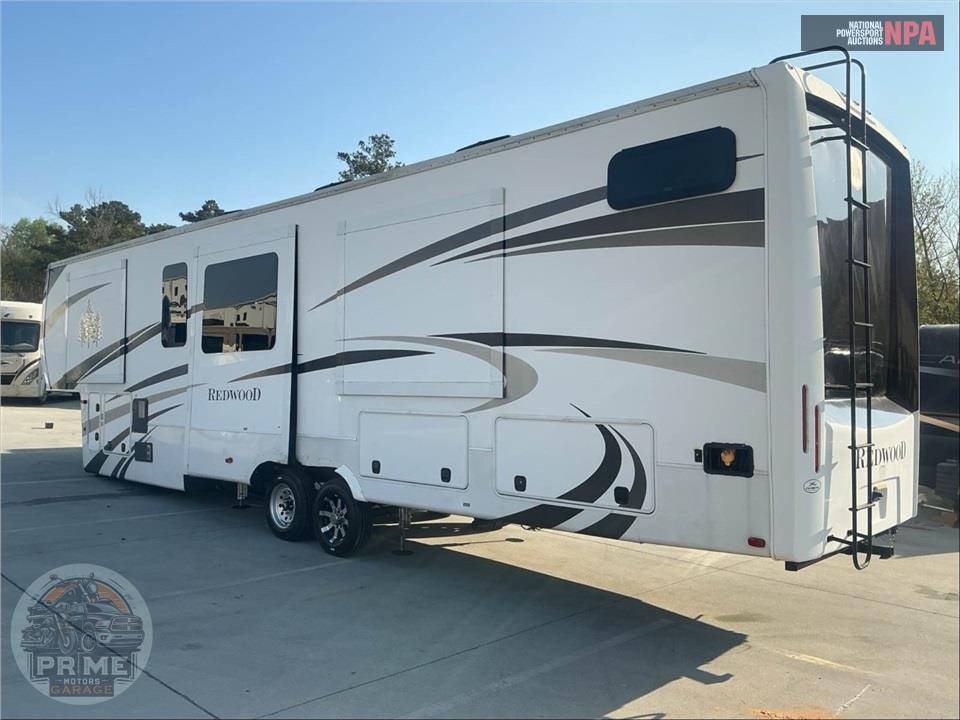 2021 Redwood Rv M-3981 FK - FIFTH WHEEL SERIES — фото 3