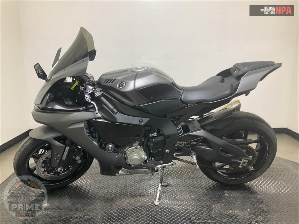 2016 Yamaha YZF-R1 — фото 3