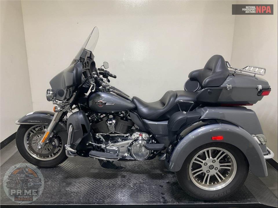2022 Harley-Davidson FLHTCUTG TRI GLIDE ULTRA CLASSIC — фото 3