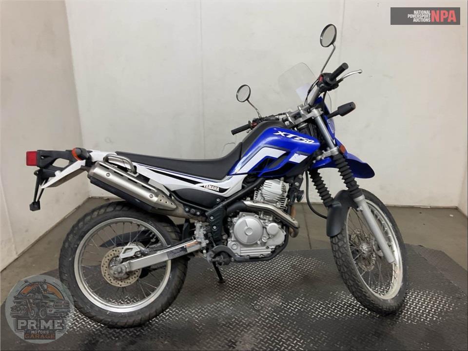 2015 Yamaha XT250F/C (TEAM YAMAHA BLUE/WHITE) — фото 1