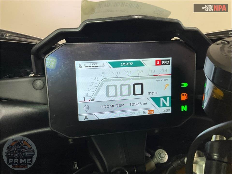 2021 Aprilia RSV4 FACTORY 1100 — фото 5