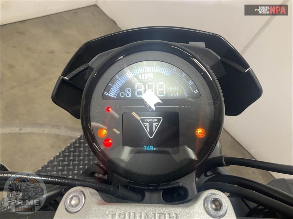 2026 Triumph TRIDENT 660 TRIPLE TRIBUTE EDITION — фото 5