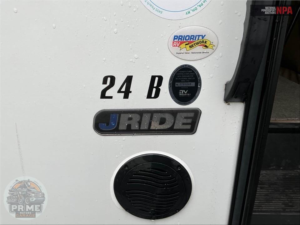 2020 Jayco M-24 B FORD V10 - REDHAWK SERIES — фото 6
