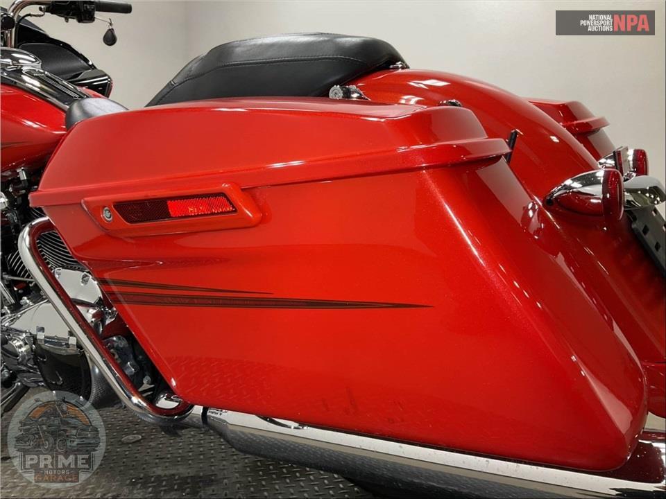 2017 Harley-Davidson FLTRXS ROAD GLIDE SPECIAL — фото 17